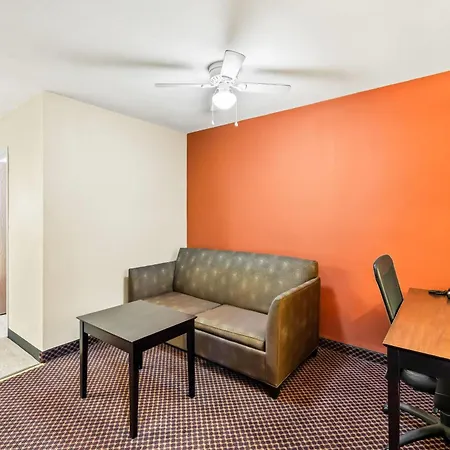 Super 8 By Wyndham Marana/Tucson Area