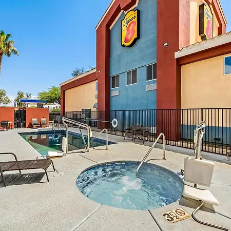 Super 8 By Wyndham Marana/Tucson Area