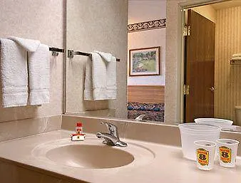 Hotel Super 8 By Wyndham Marana/tucson Area 2*