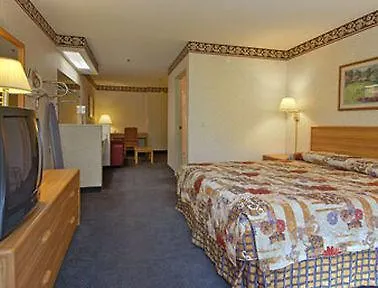 Super 8 By Wyndham Marana/tucson Area Hotel 2*