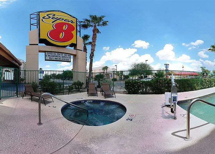 Hotel Super 8 By Wyndham Marana/tucson Area 2*