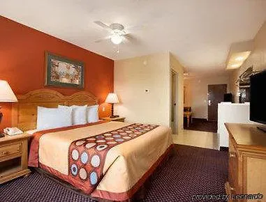 Super 8 By Wyndham Marana/tucson Area Hotel