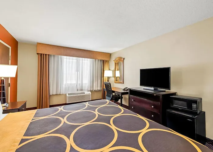 Hotel Super 8 By Wyndham Marana/tucson Area