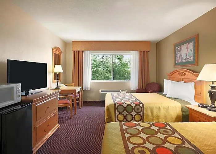 Super 8 By Wyndham Marana/tucson Area Hotel