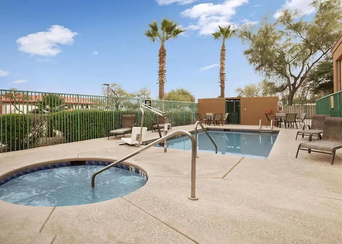 Super 8 By Wyndham Marana/tucson Area Hotel